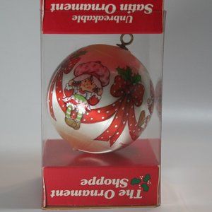 Vintage 1981 Strawberry Shortcake Unbreakable Satin Christmas Tree Ornament
